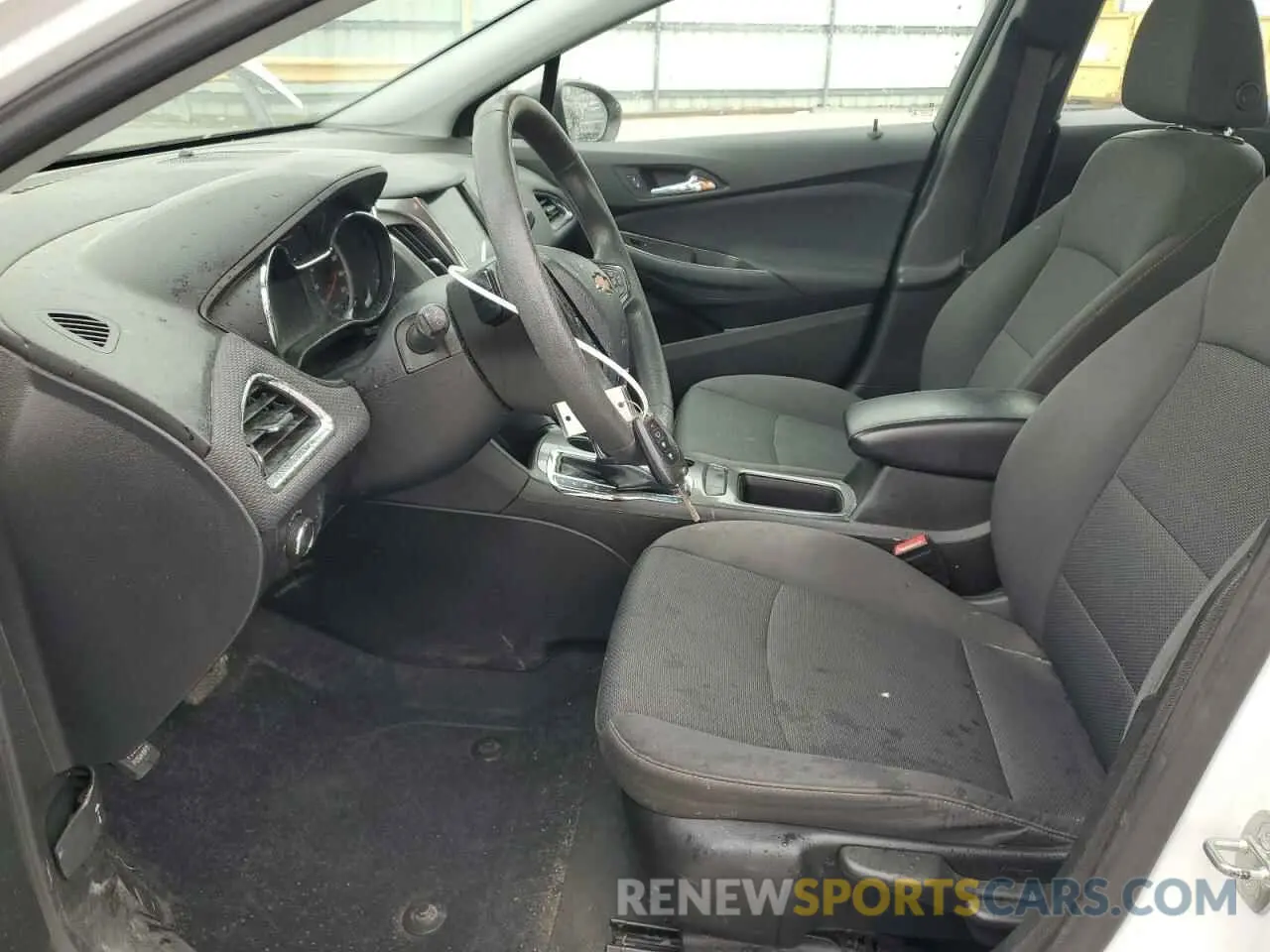 7 Photograph of a damaged car 1G1BC5SM2K7132712 CHEVROLET CRUZE 2019