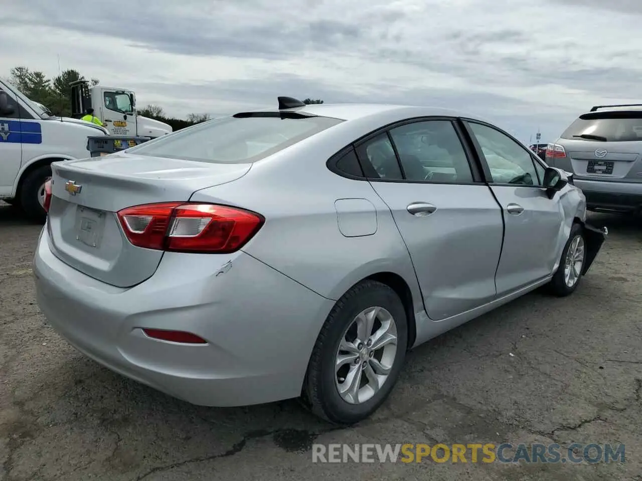 3 Photograph of a damaged car 1G1BC5SM2K7135626 CHEVROLET CRUZE 2019