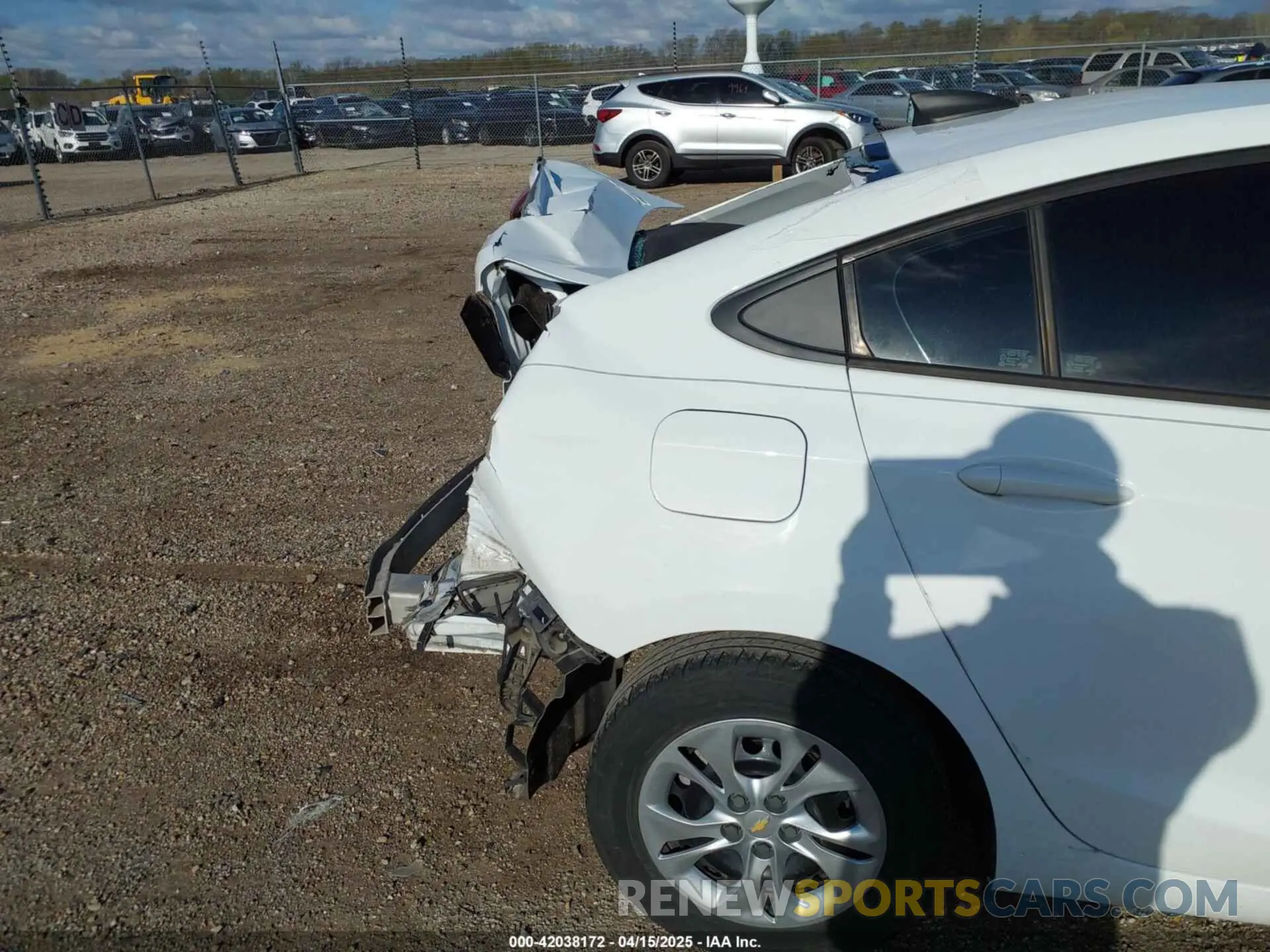 6 Photograph of a damaged car 1G1BC5SM2K7139126 CHEVROLET CRUZE 2019