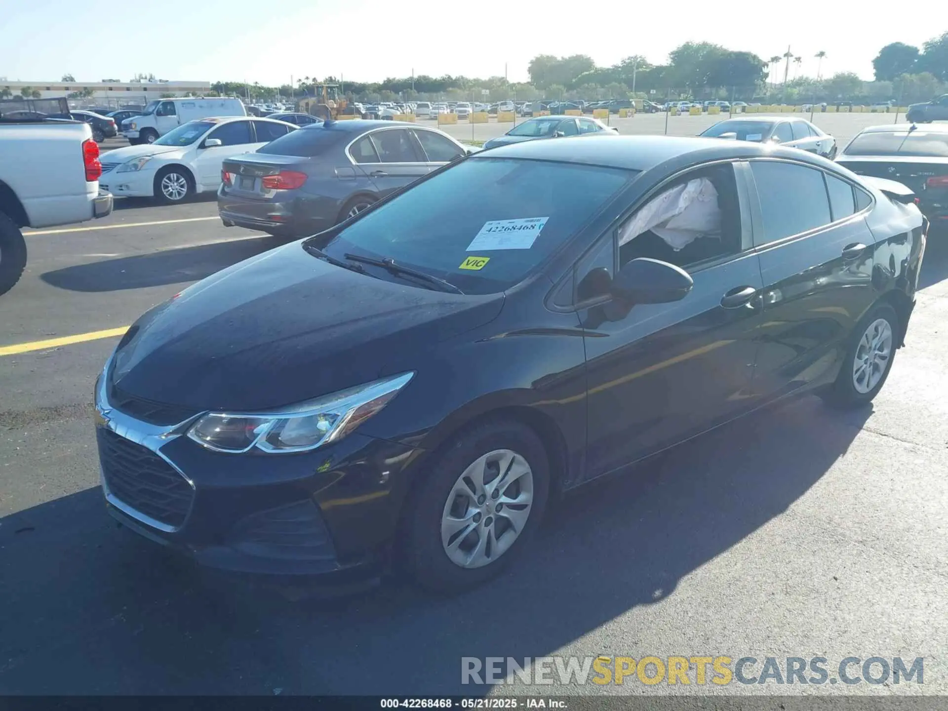 2 Photograph of a damaged car 1G1BC5SM2K7151535 CHEVROLET CRUZE 2019