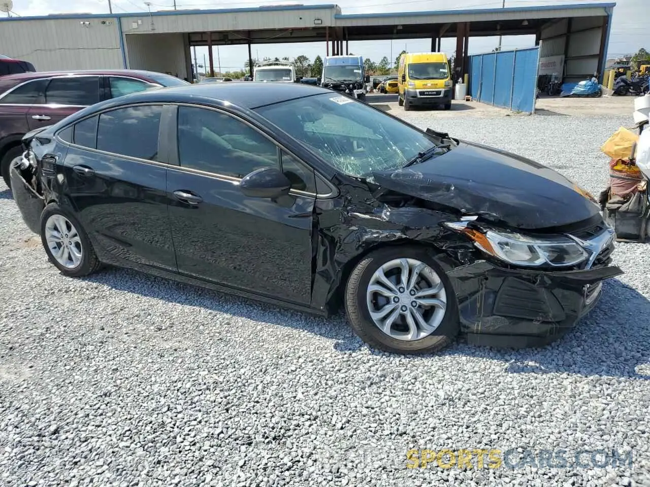 4 Photograph of a damaged car 1G1BC5SM2K7152247 CHEVROLET CRUZE 2019