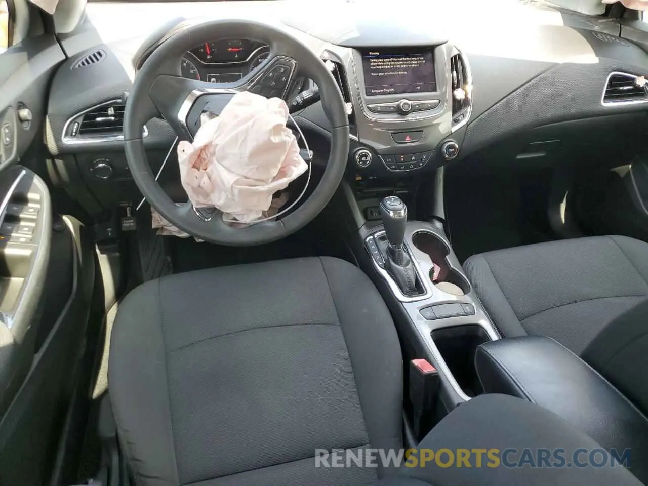 8 Photograph of a damaged car 1G1BC5SM2K7152247 CHEVROLET CRUZE 2019