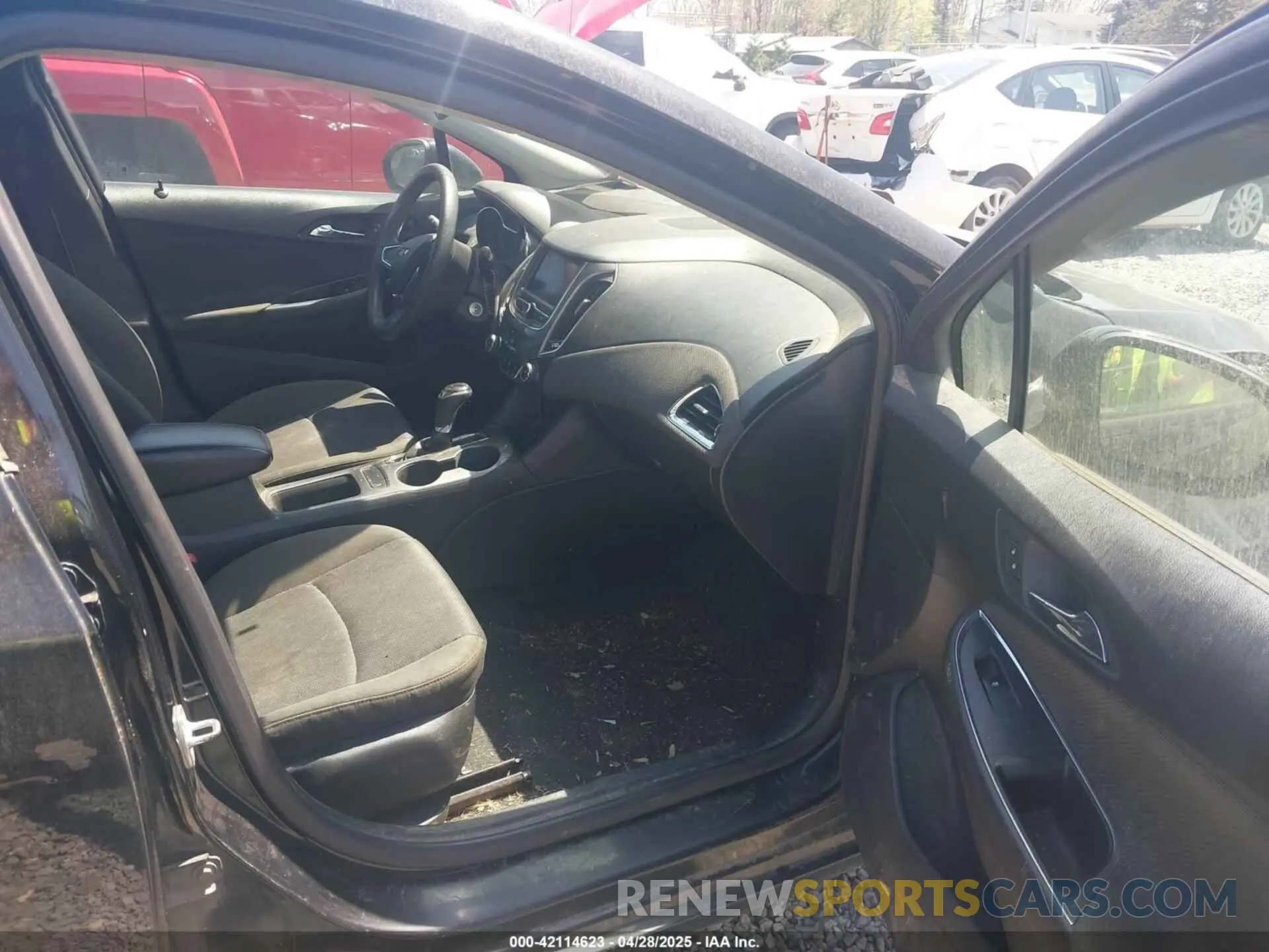 5 Photograph of a damaged car 1G1BC5SM3K7134615 CHEVROLET CRUZE 2019