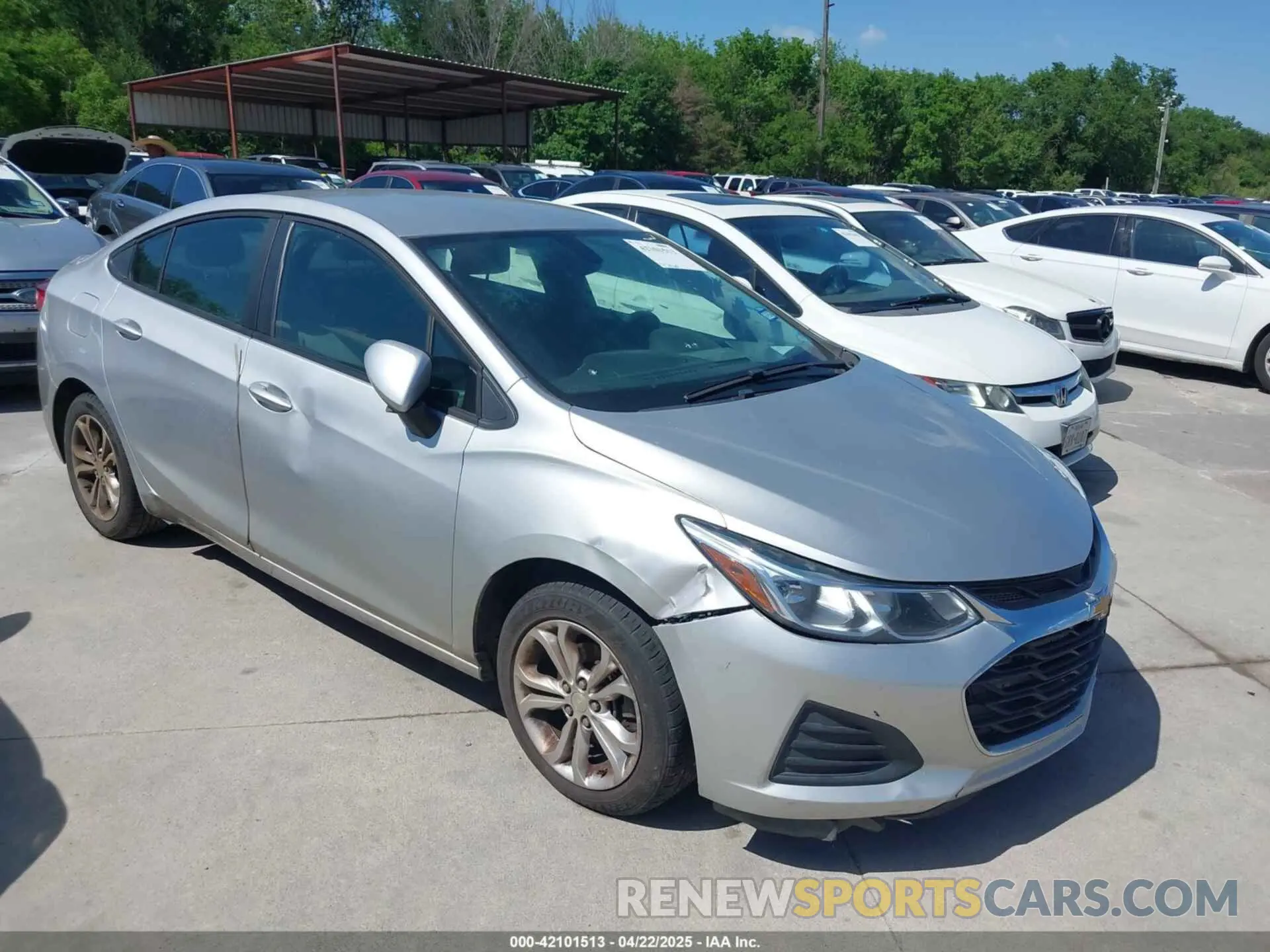 1 Photograph of a damaged car 1G1BC5SM3K7135697 CHEVROLET CRUZE 2019