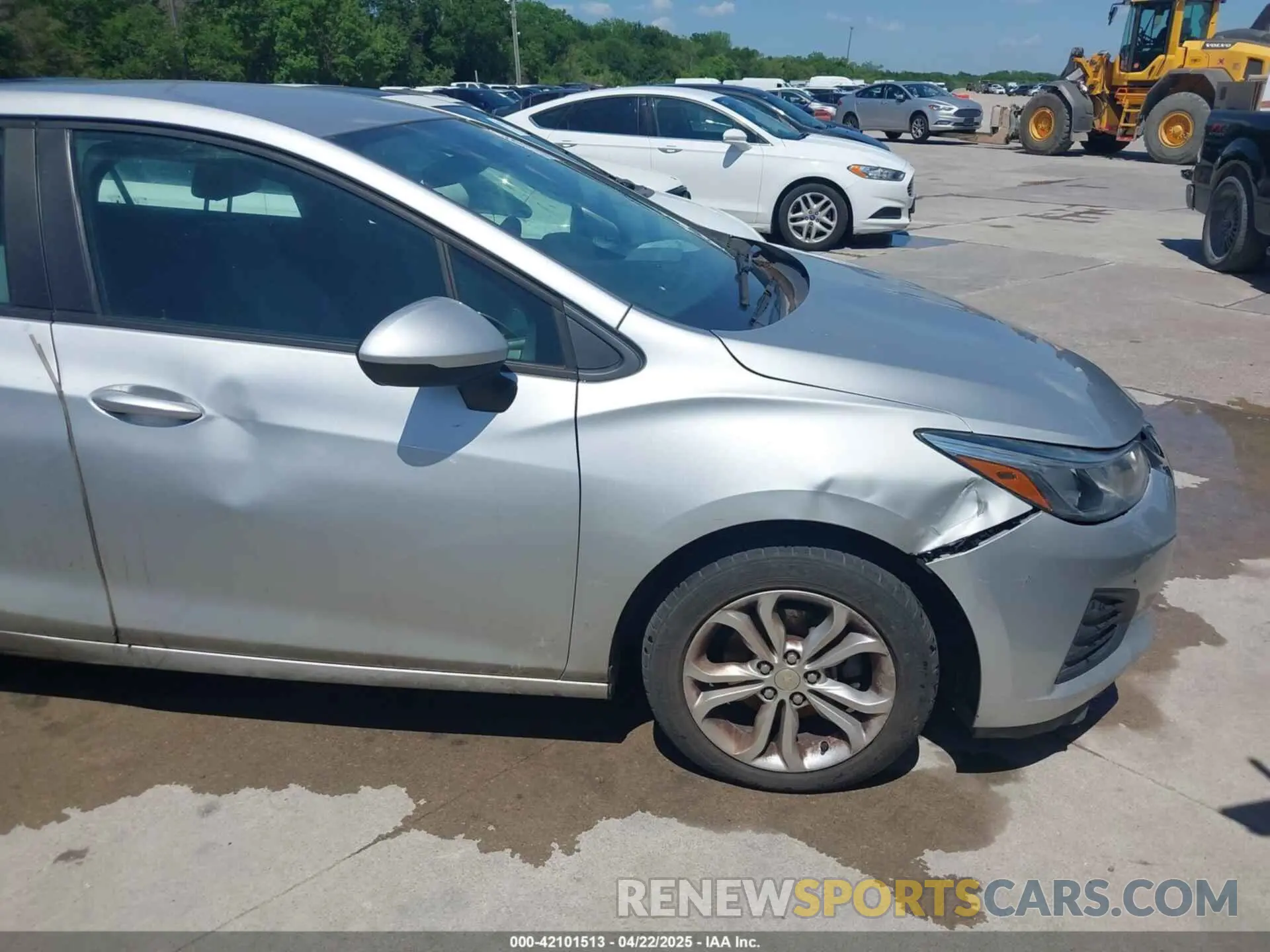6 Photograph of a damaged car 1G1BC5SM3K7135697 CHEVROLET CRUZE 2019