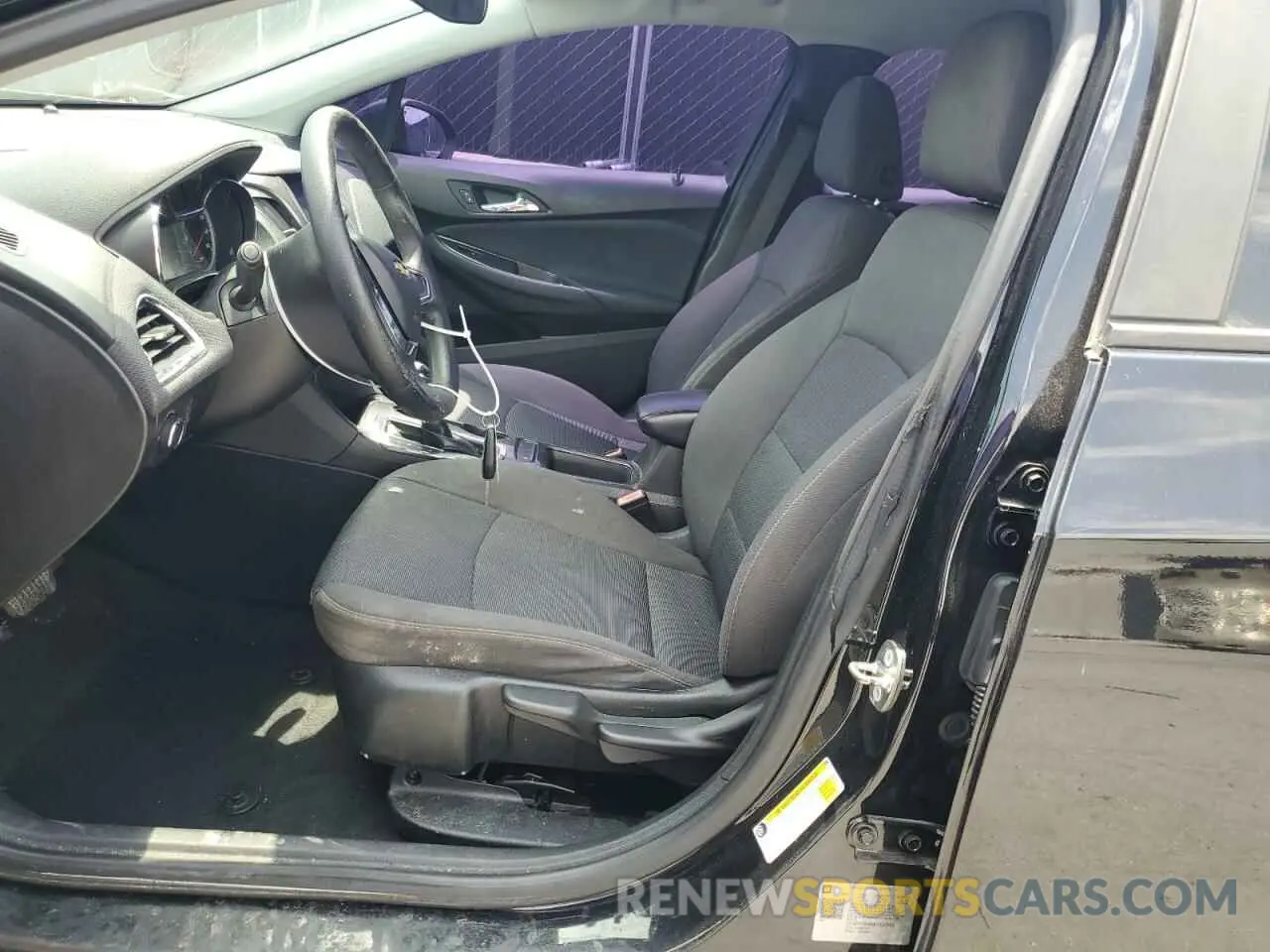 7 Photograph of a damaged car 1G1BC5SM3K7147252 CHEVROLET CRUZE 2019
