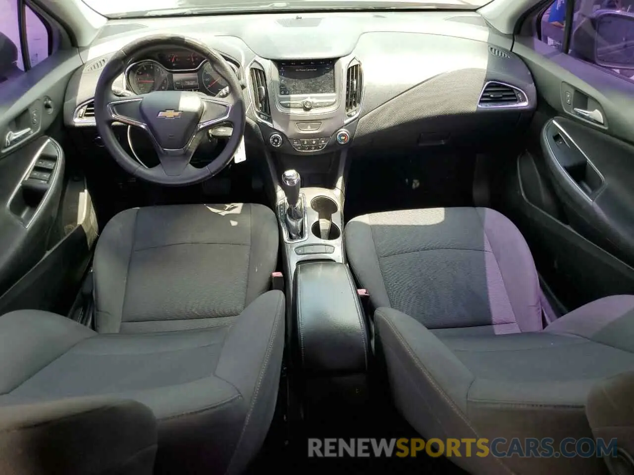 8 Photograph of a damaged car 1G1BC5SM3K7147252 CHEVROLET CRUZE 2019