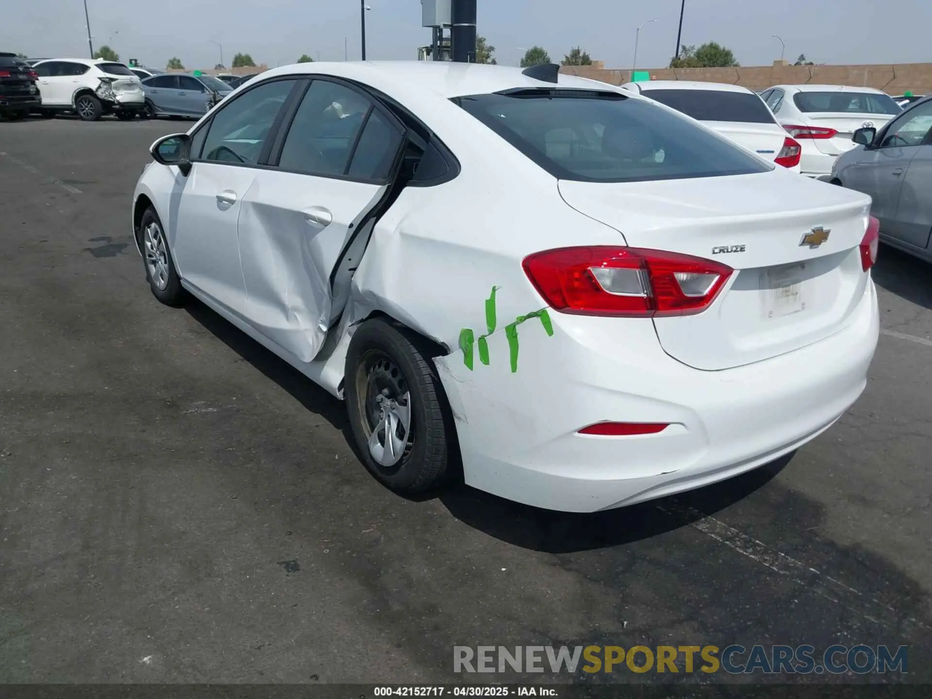 3 Photograph of a damaged car 1G1BC5SM4K7125115 CHEVROLET CRUZE 2019