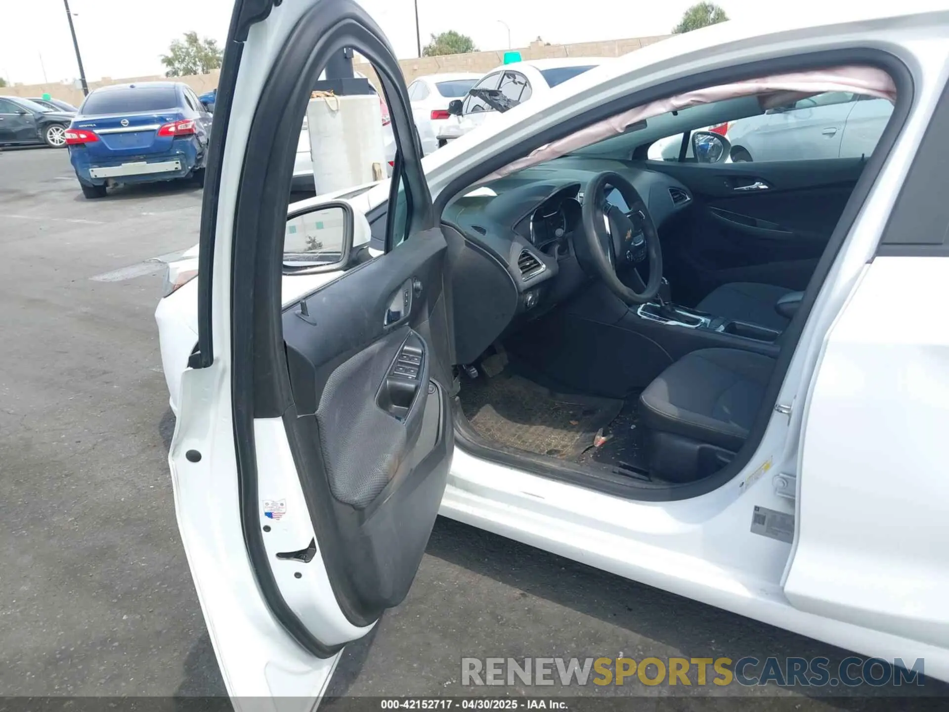 5 Photograph of a damaged car 1G1BC5SM4K7125115 CHEVROLET CRUZE 2019