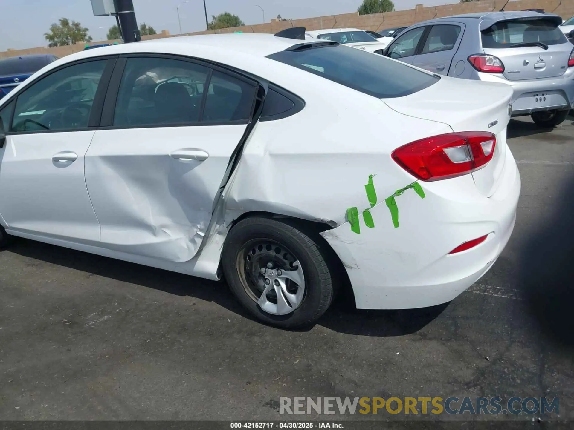 6 Photograph of a damaged car 1G1BC5SM4K7125115 CHEVROLET CRUZE 2019