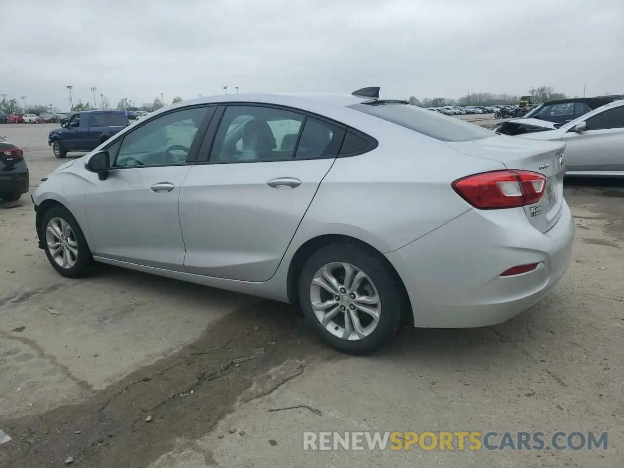 2 Photograph of a damaged car 1G1BC5SM4K7131724 CHEVROLET CRUZE 2019