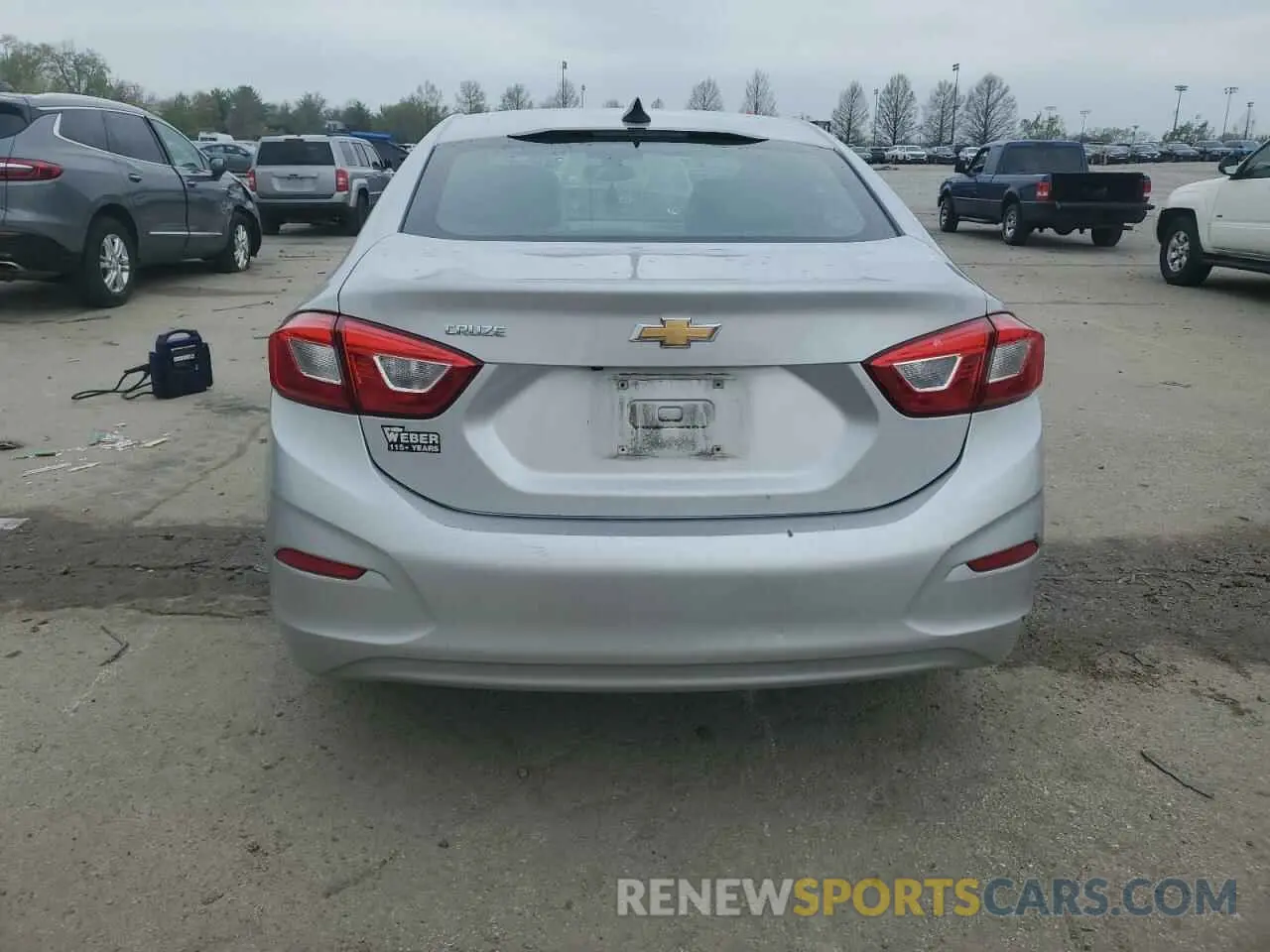 6 Photograph of a damaged car 1G1BC5SM4K7131724 CHEVROLET CRUZE 2019