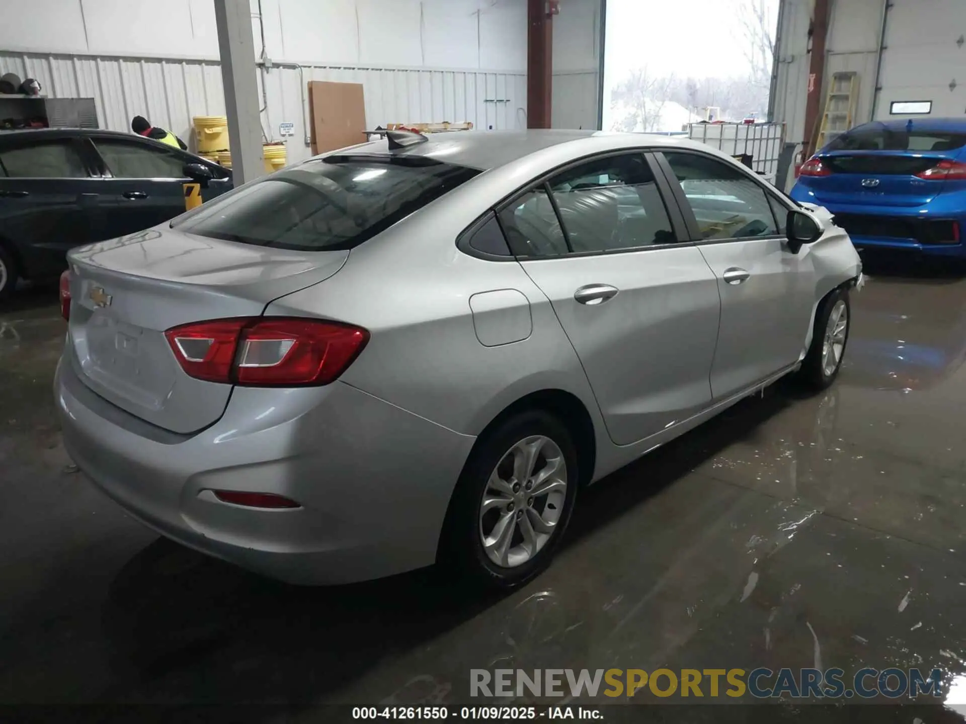 4 Photograph of a damaged car 1G1BC5SM4K7140892 CHEVROLET CRUZE 2019