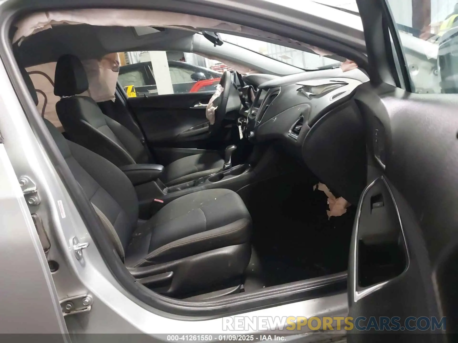 5 Photograph of a damaged car 1G1BC5SM4K7140892 CHEVROLET CRUZE 2019
