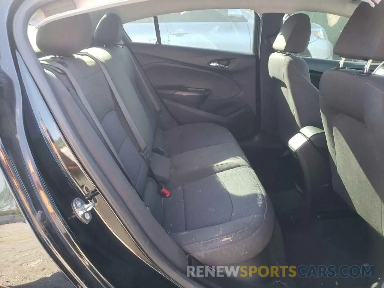 10 Photograph of a damaged car 1G1BC5SM4K7148541 CHEVROLET CRUZE 2019