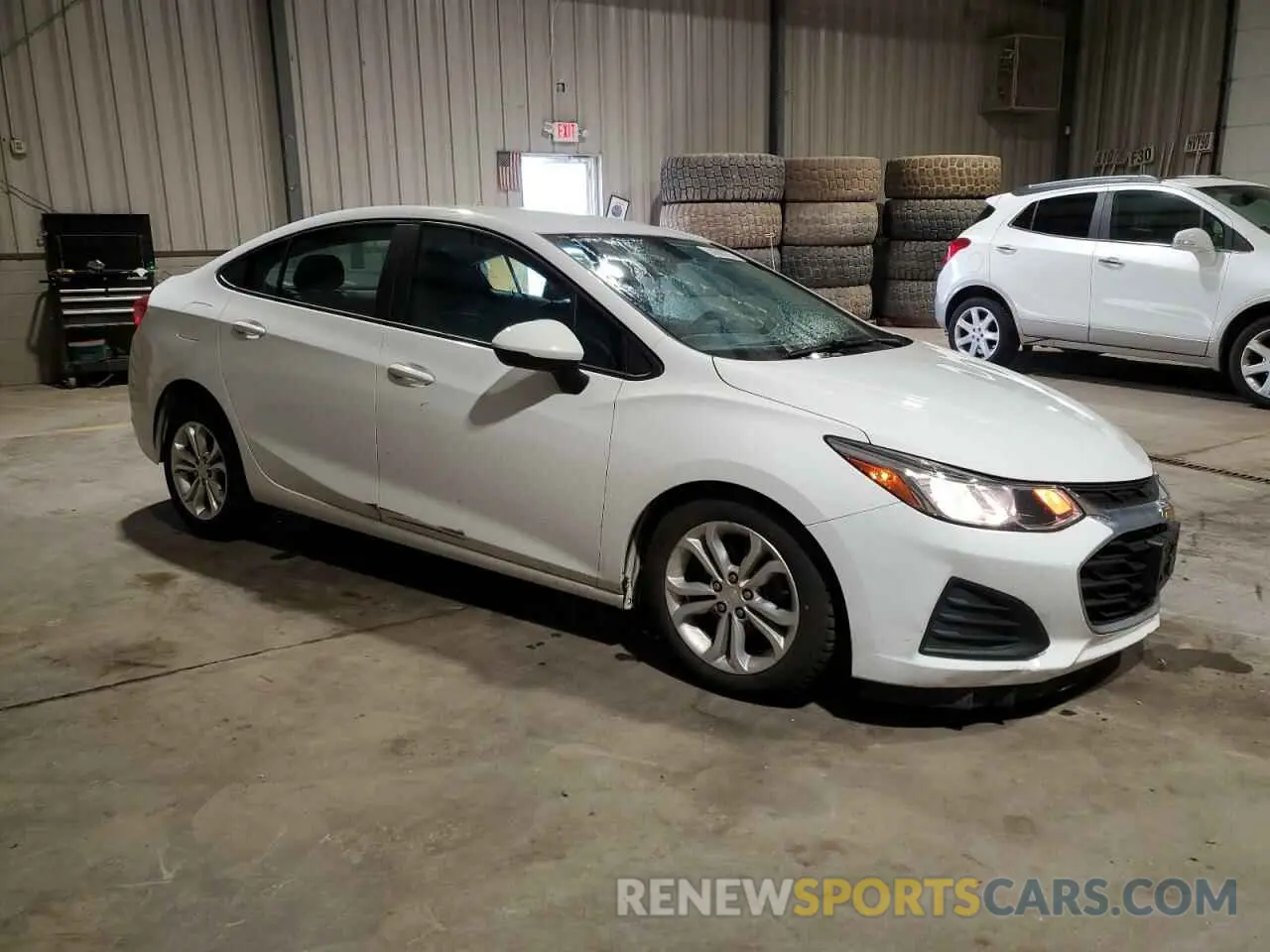 4 Photograph of a damaged car 1G1BC5SM4K7153142 CHEVROLET CRUZE 2019