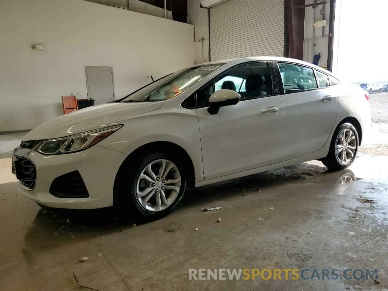 1 Photograph of a damaged car 1G1BC5SM4K7153299 CHEVROLET CRUZE 2019