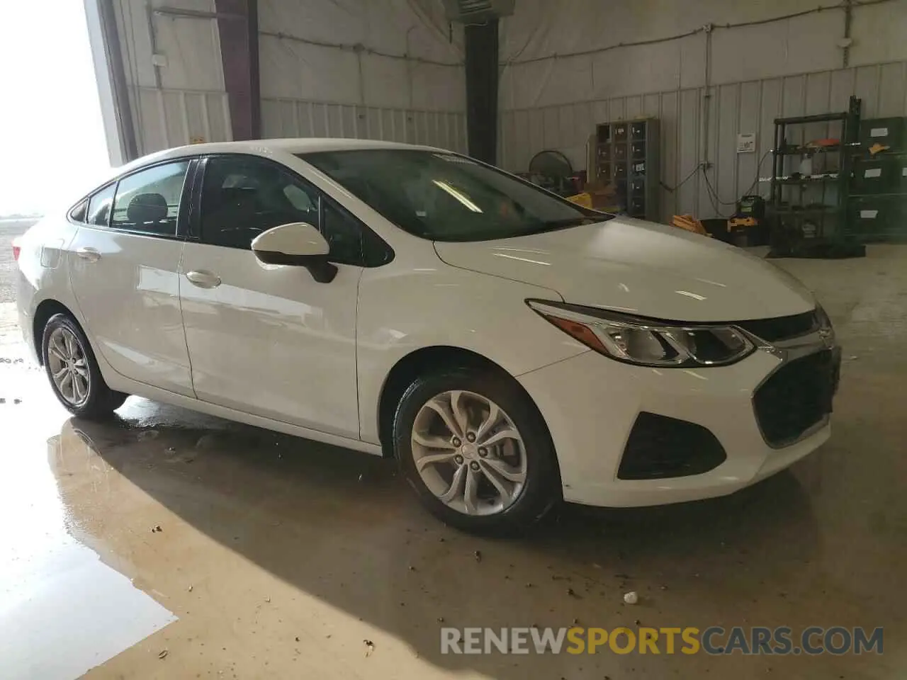 4 Photograph of a damaged car 1G1BC5SM4K7153299 CHEVROLET CRUZE 2019