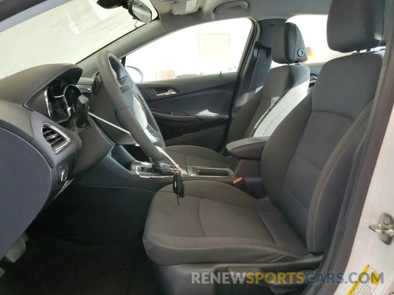 7 Photograph of a damaged car 1G1BC5SM4K7153299 CHEVROLET CRUZE 2019