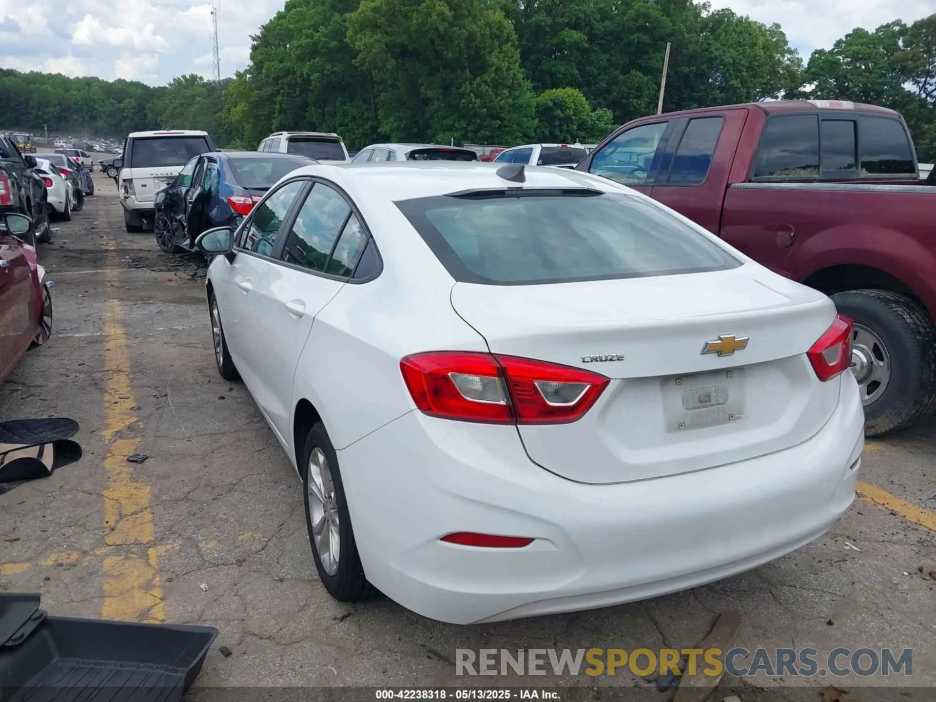 3 Photograph of a damaged car 1G1BC5SM5K7149861 CHEVROLET CRUZE 2019
