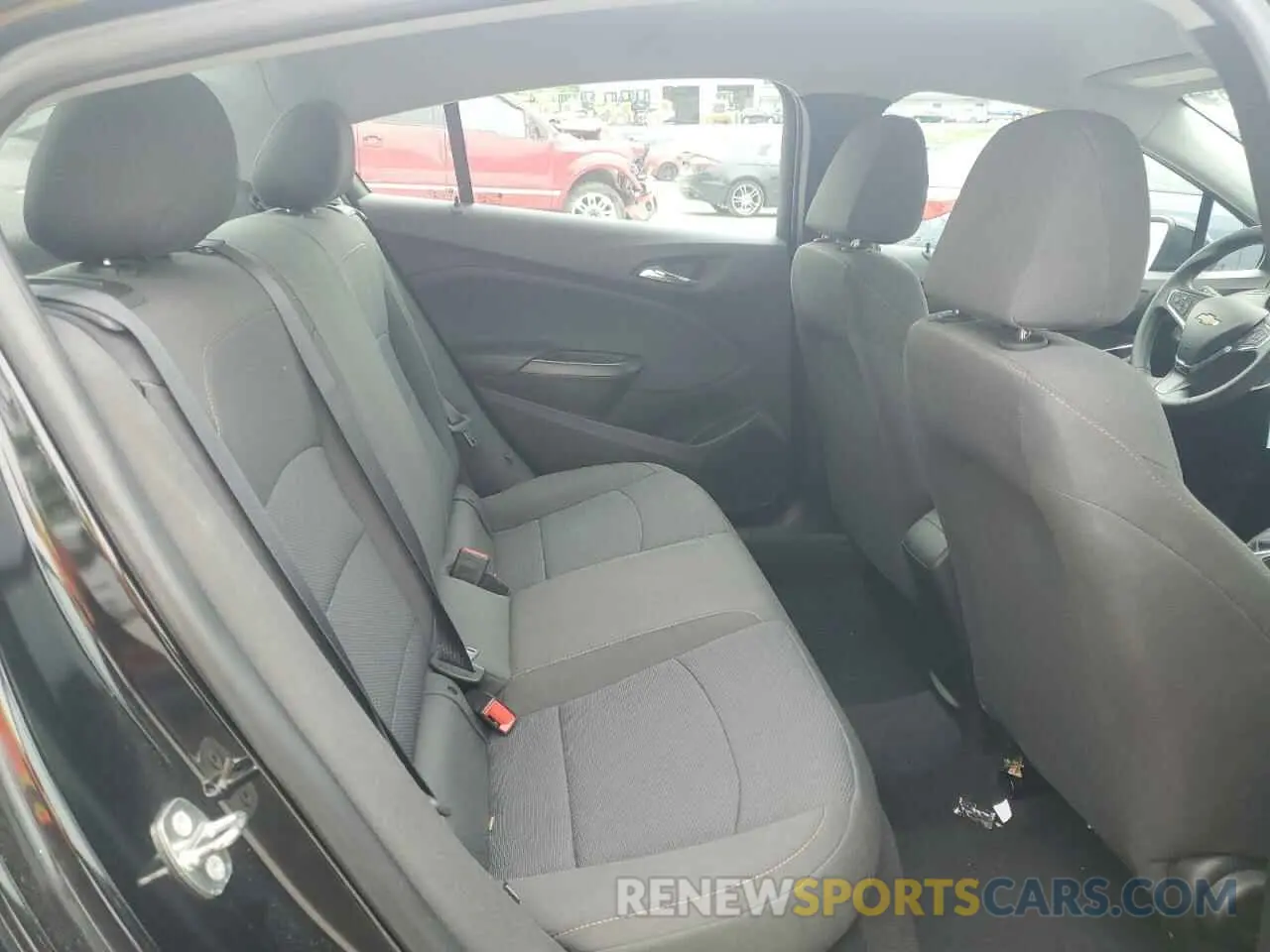 10 Photograph of a damaged car 1G1BC5SM5K7152064 CHEVROLET CRUZE 2019