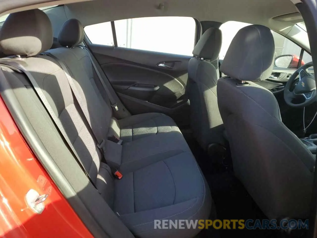 10 Photograph of a damaged car 1G1BC5SM6K7107733 CHEVROLET CRUZE 2019