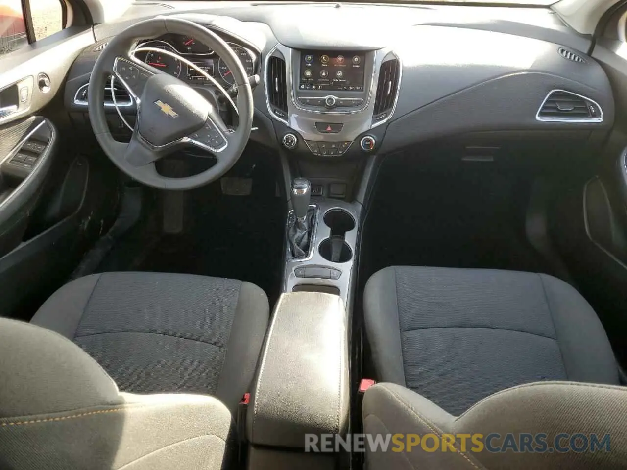 8 Photograph of a damaged car 1G1BC5SM6K7107733 CHEVROLET CRUZE 2019