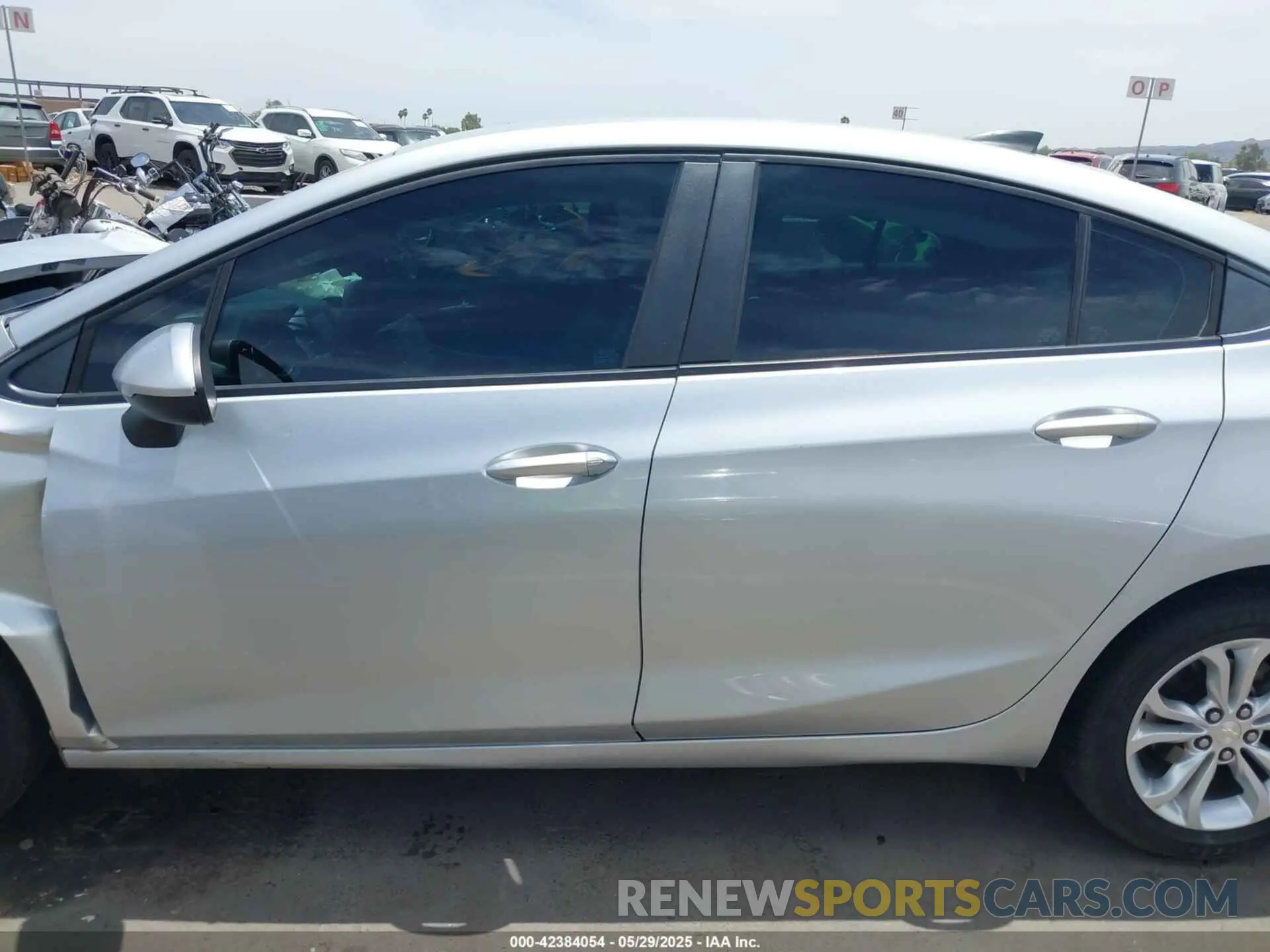 13 Photograph of a damaged car 1G1BC5SM6K7112107 CHEVROLET CRUZE 2019