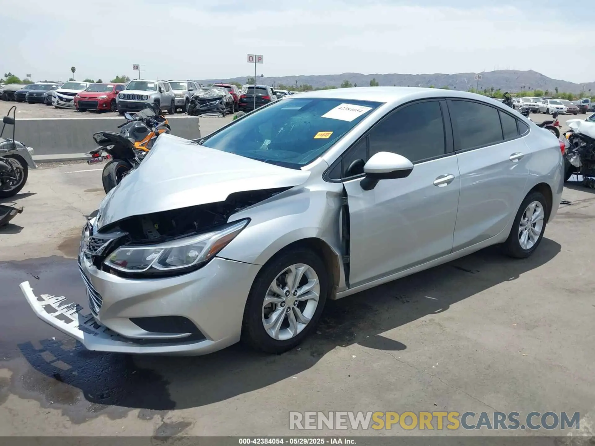 2 Photograph of a damaged car 1G1BC5SM6K7112107 CHEVROLET CRUZE 2019