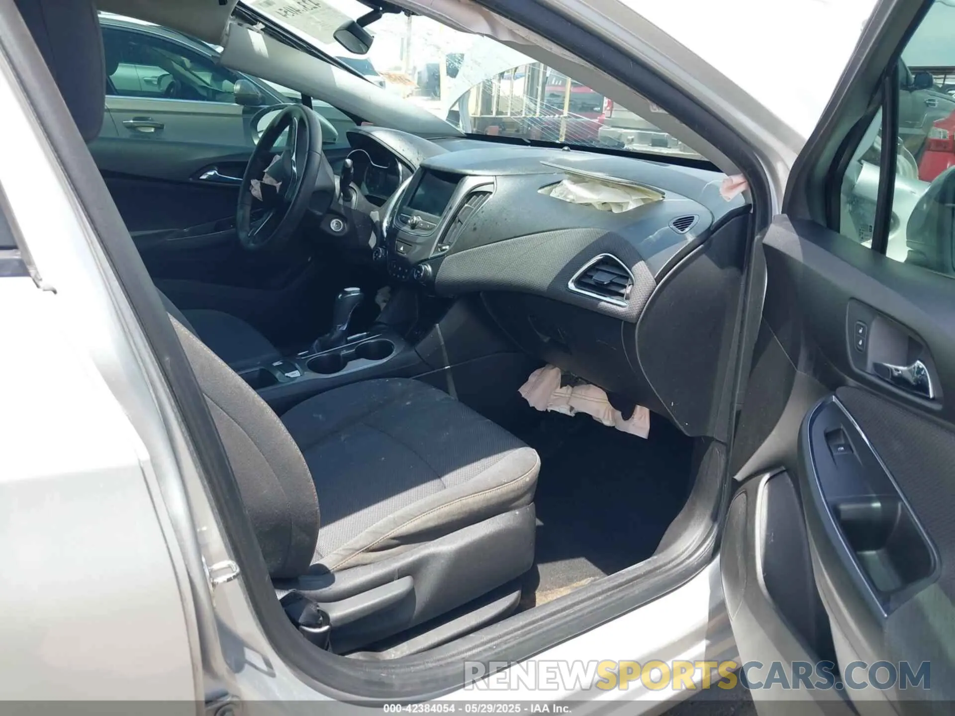 5 Photograph of a damaged car 1G1BC5SM6K7112107 CHEVROLET CRUZE 2019