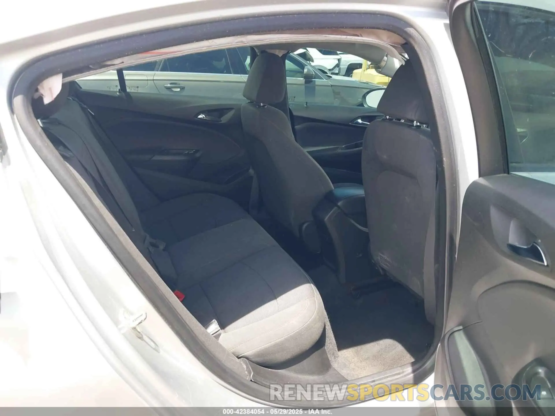 8 Photograph of a damaged car 1G1BC5SM6K7112107 CHEVROLET CRUZE 2019