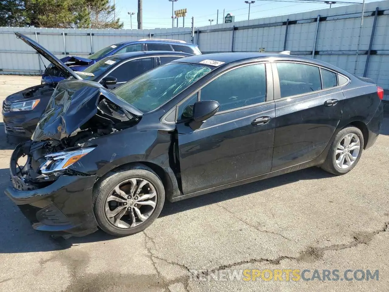 1 Photograph of a damaged car 1G1BC5SM6K7114827 CHEVROLET CRUZE 2019