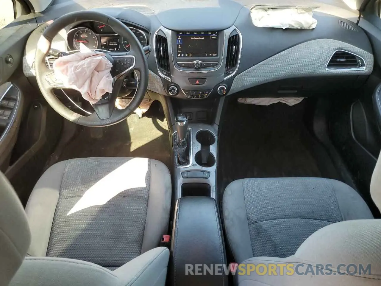8 Photograph of a damaged car 1G1BC5SM6K7114827 CHEVROLET CRUZE 2019