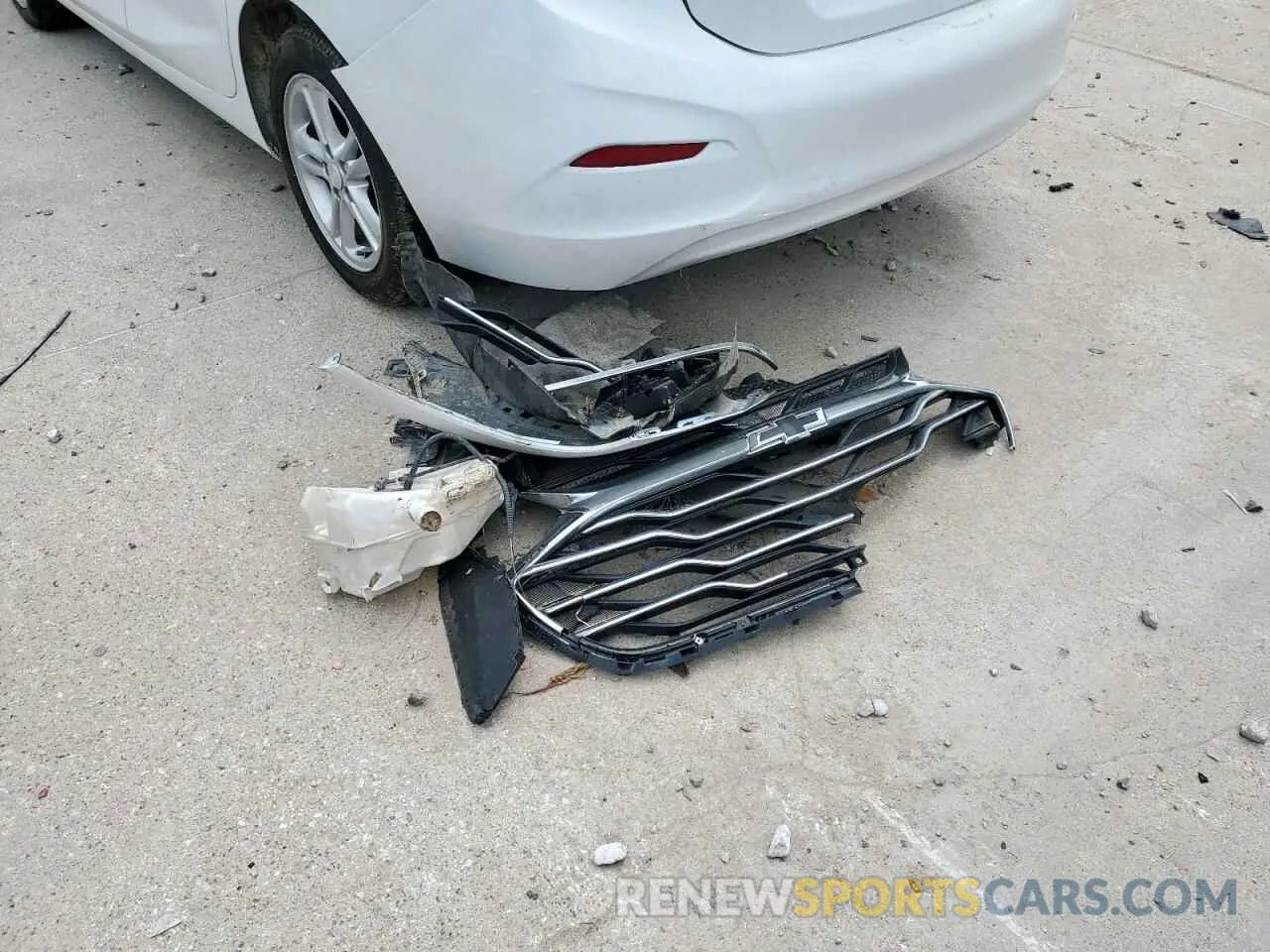 12 Photograph of a damaged car 1G1BC5SM6K7123320 CHEVROLET CRUZE 2019