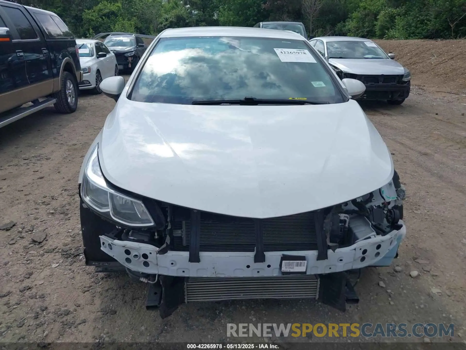 13 Photograph of a damaged car 1G1BC5SM6K7127626 CHEVROLET CRUZE 2019