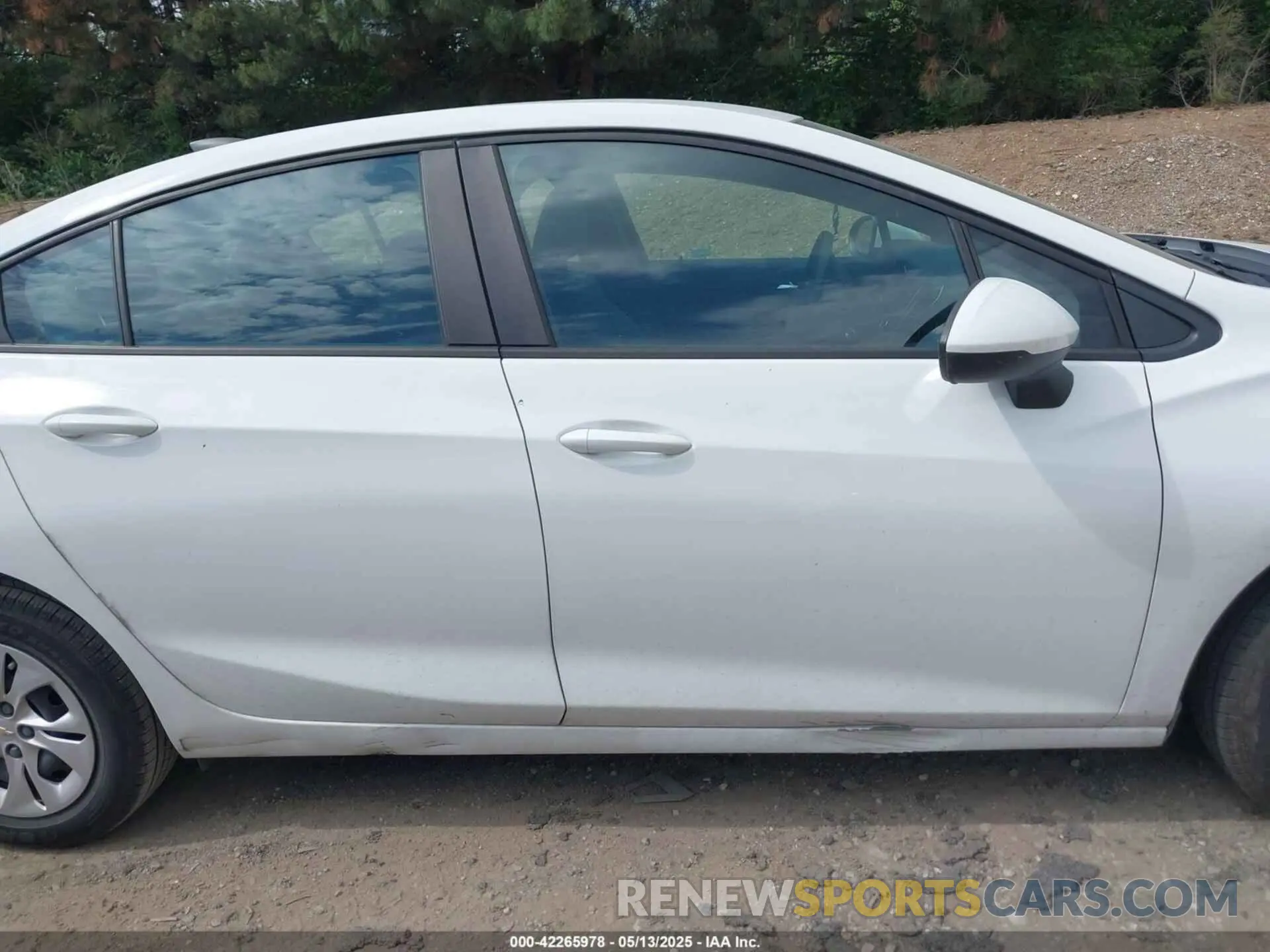 14 Photograph of a damaged car 1G1BC5SM6K7127626 CHEVROLET CRUZE 2019