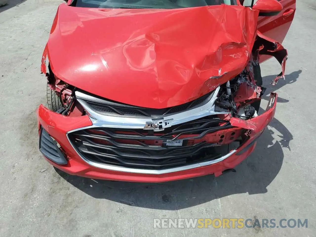 11 Photograph of a damaged car 1G1BC5SM6K7132051 CHEVROLET CRUZE 2019