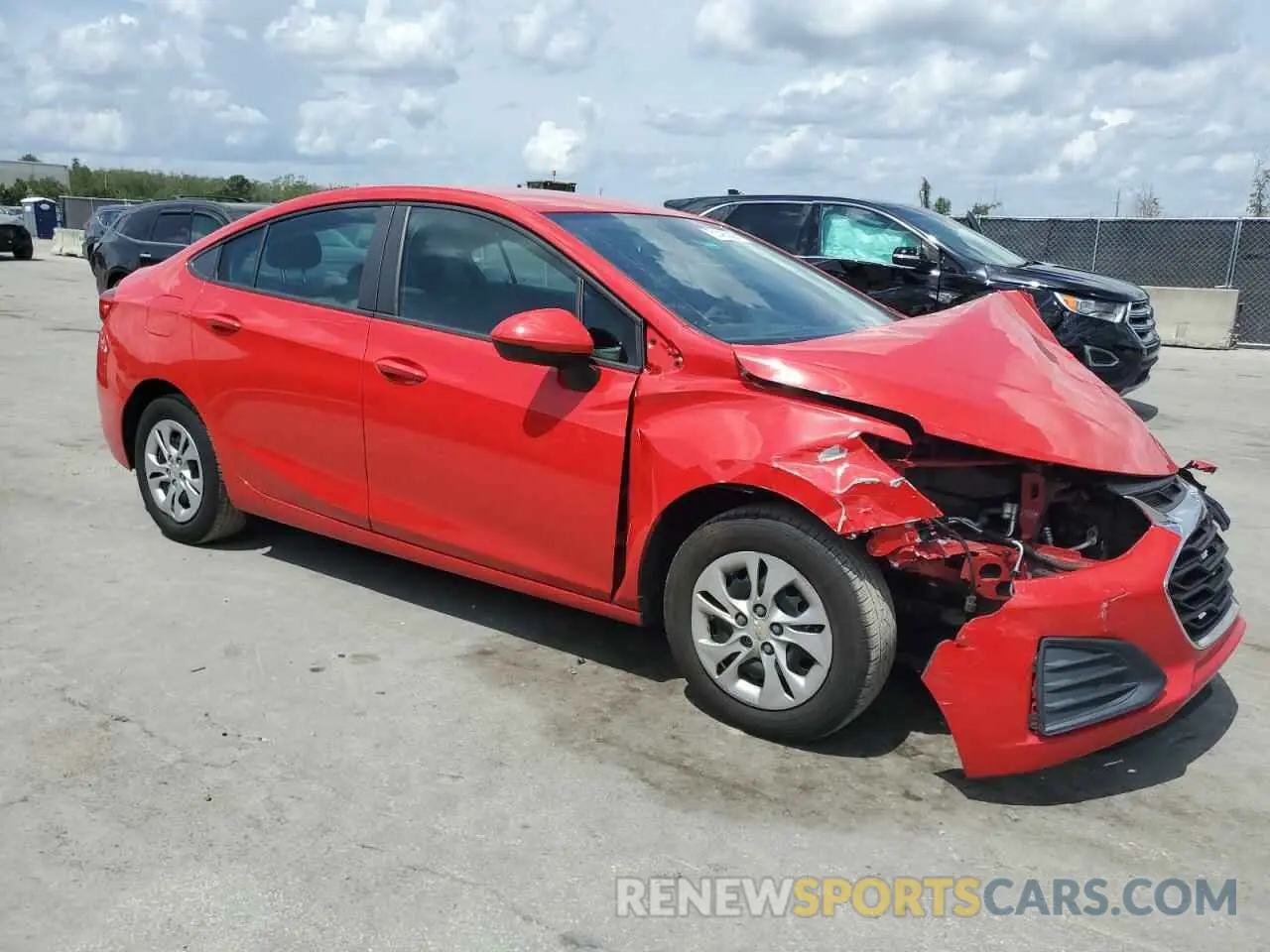 4 Photograph of a damaged car 1G1BC5SM6K7132051 CHEVROLET CRUZE 2019