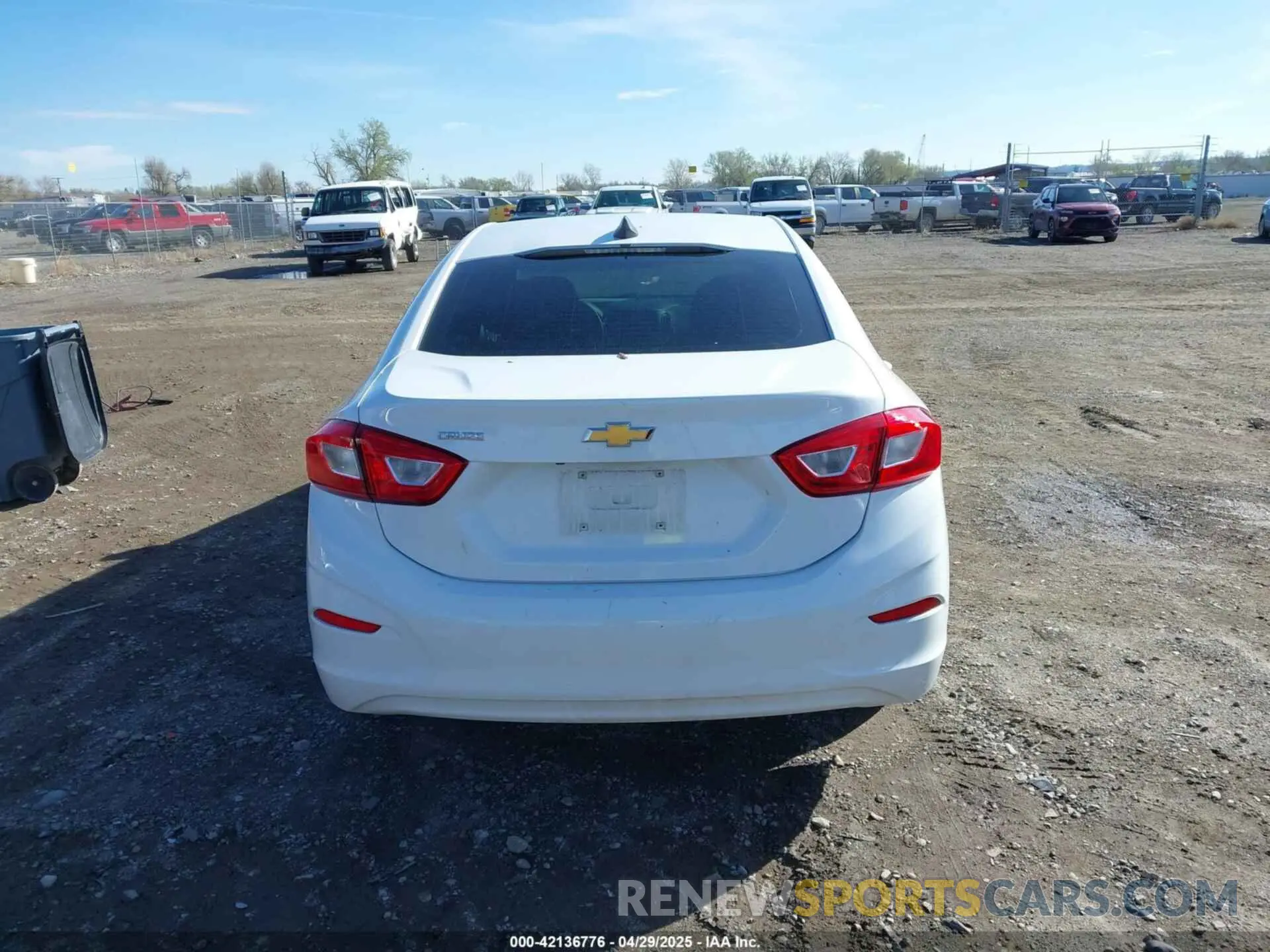 17 Photograph of a damaged car 1G1BC5SM6K7140070 CHEVROLET CRUZE 2019
