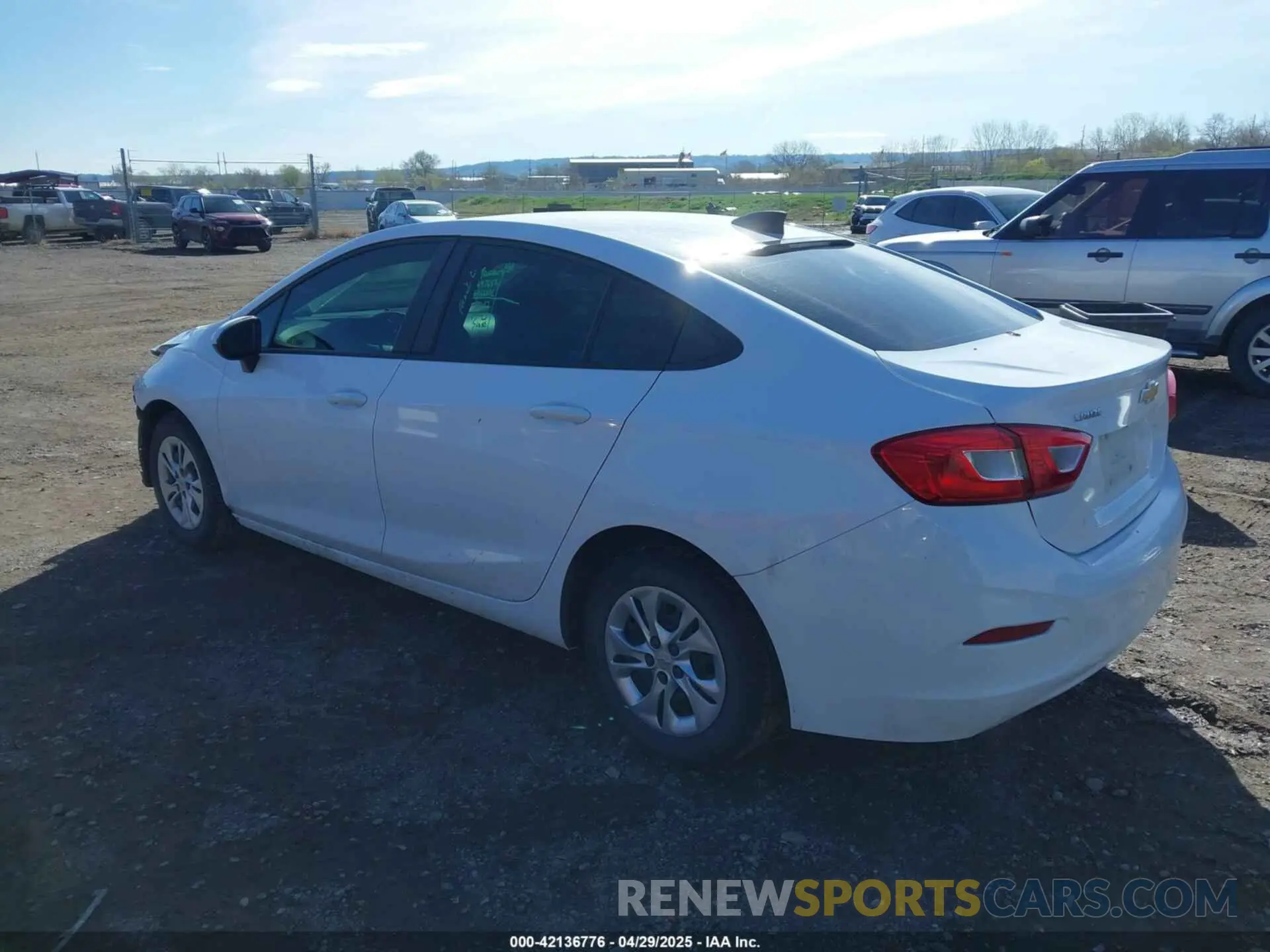 3 Photograph of a damaged car 1G1BC5SM6K7140070 CHEVROLET CRUZE 2019