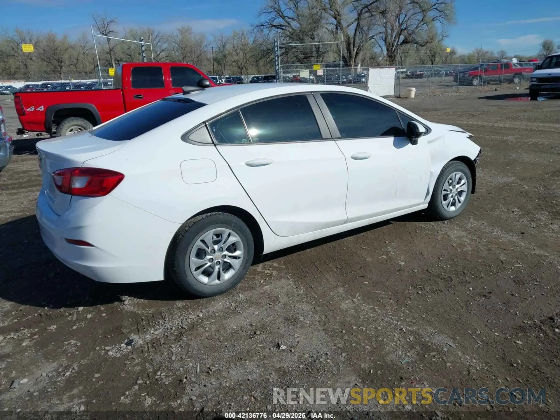 4 Photograph of a damaged car 1G1BC5SM6K7140070 CHEVROLET CRUZE 2019