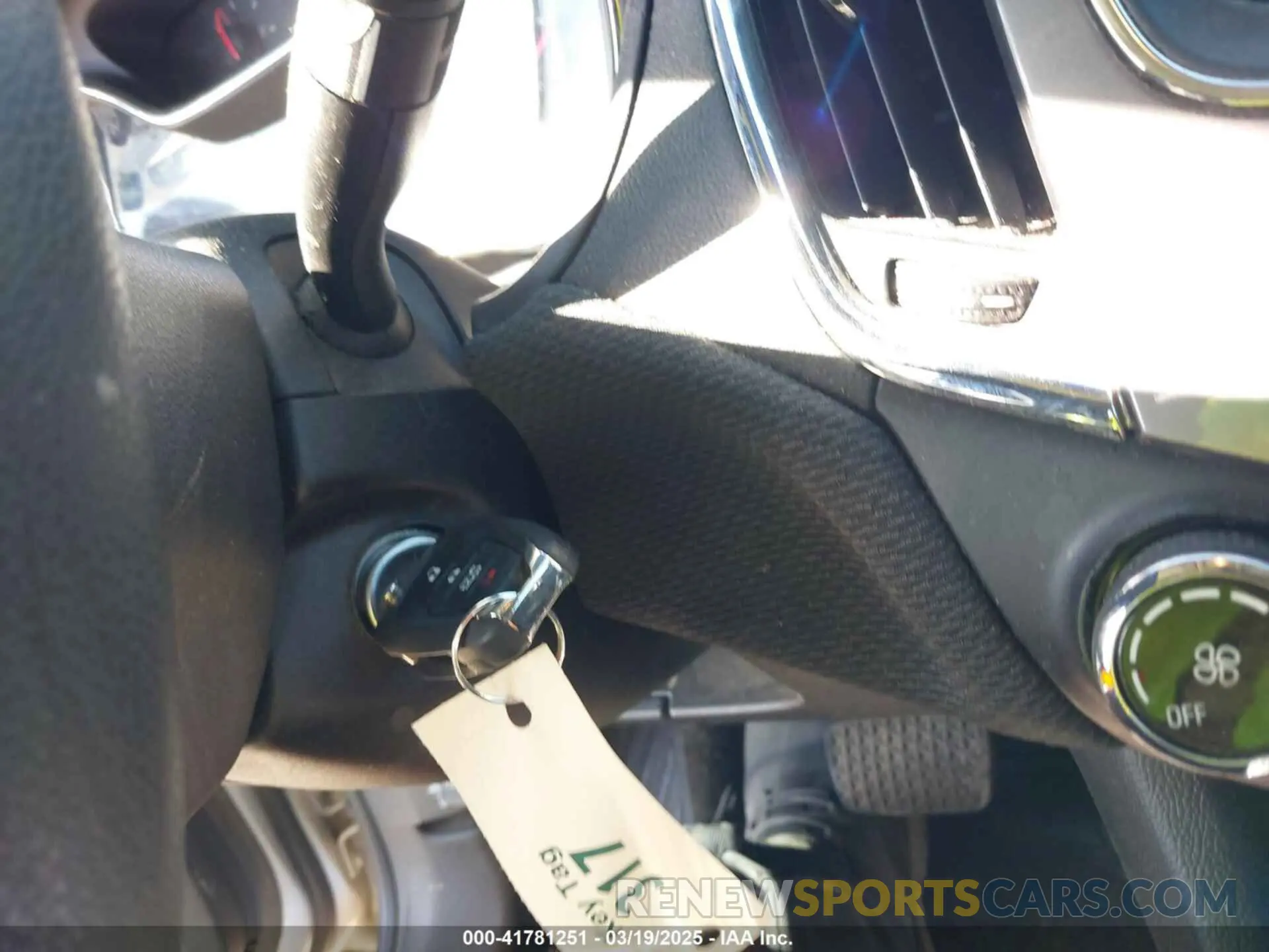 11 Photograph of a damaged car 1G1BC5SM6K7146967 CHEVROLET CRUZE 2019
