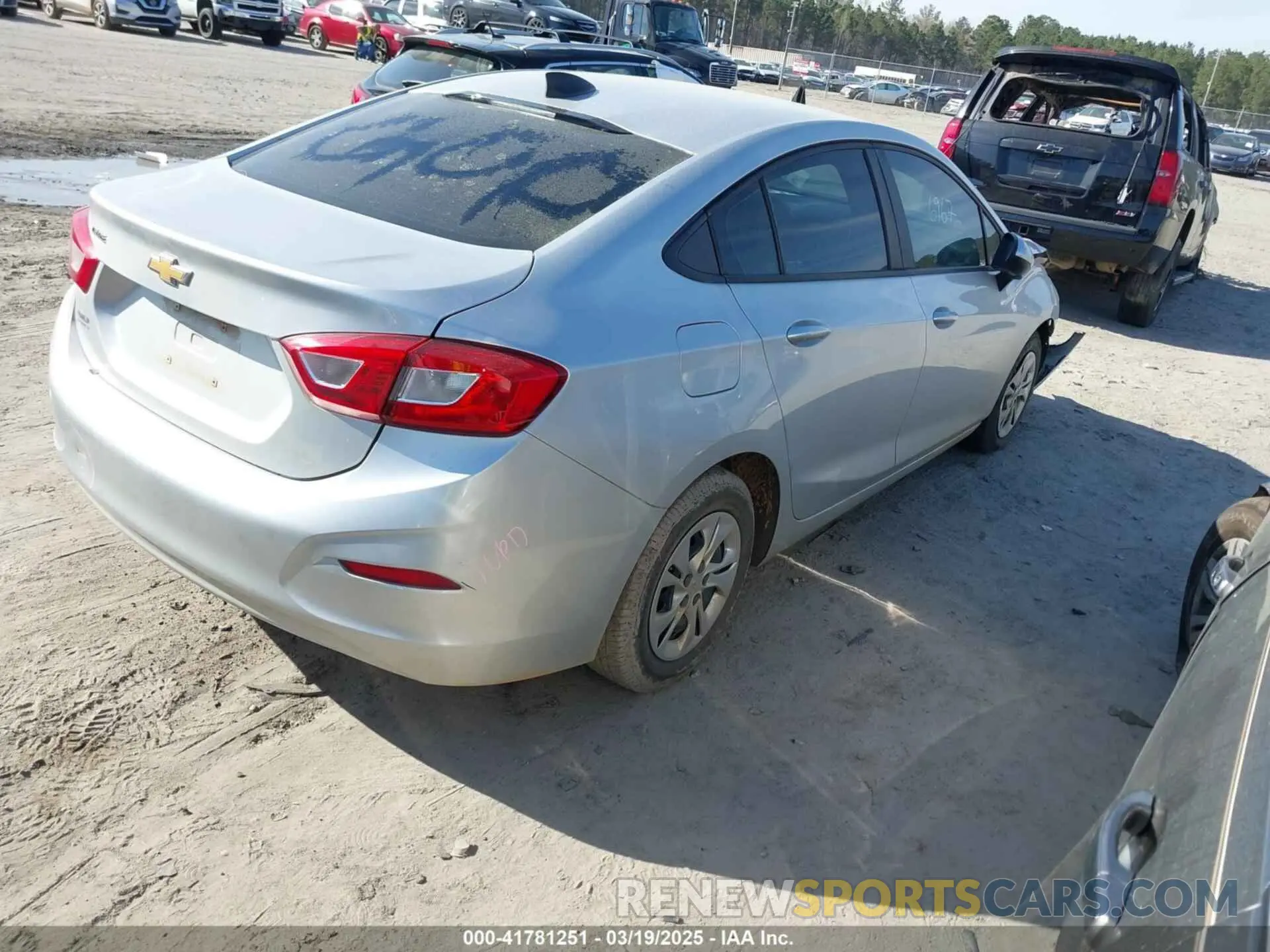 4 Photograph of a damaged car 1G1BC5SM6K7146967 CHEVROLET CRUZE 2019