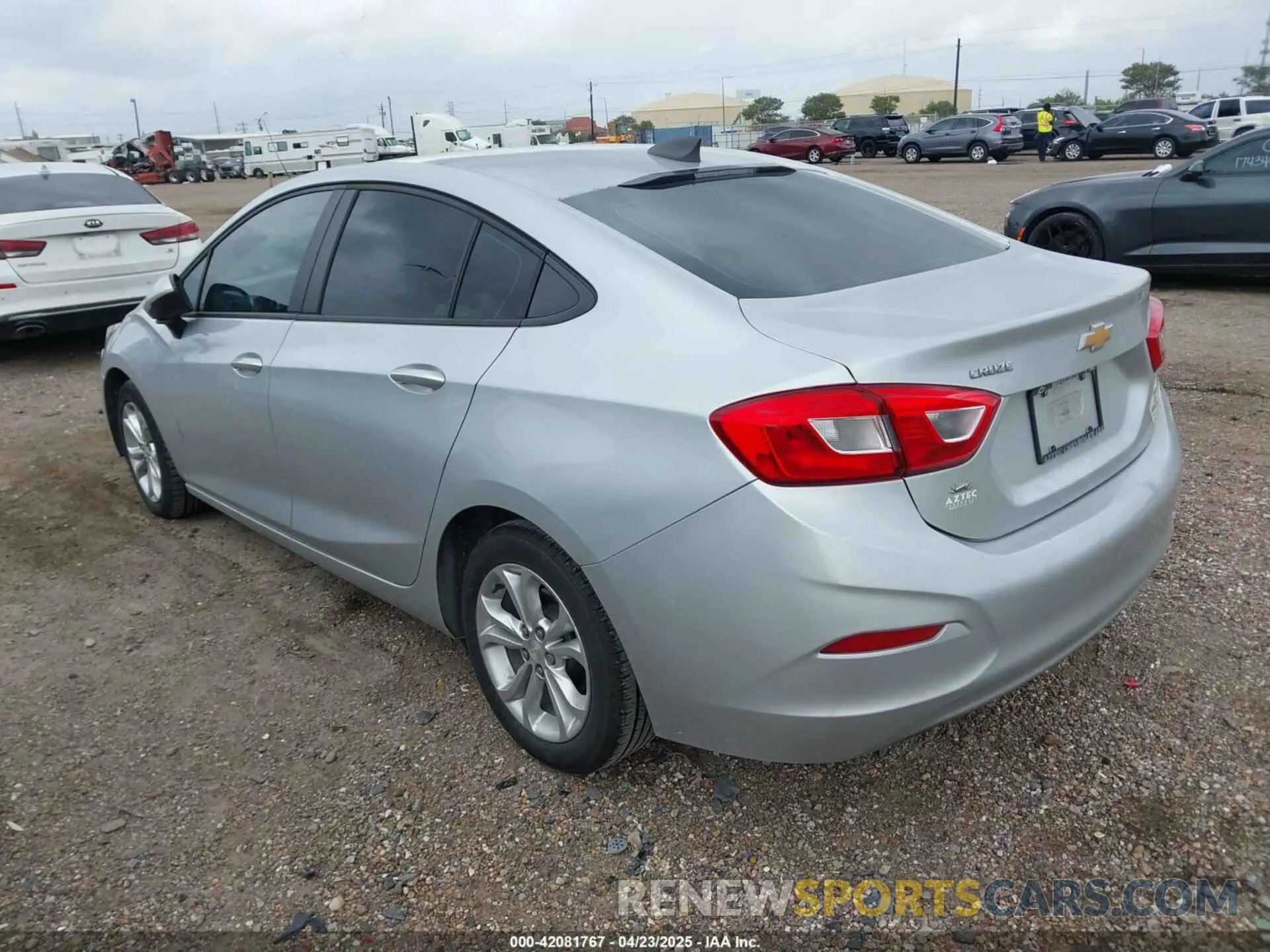 3 Photograph of a damaged car 1G1BC5SM6K7149092 CHEVROLET CRUZE 2019