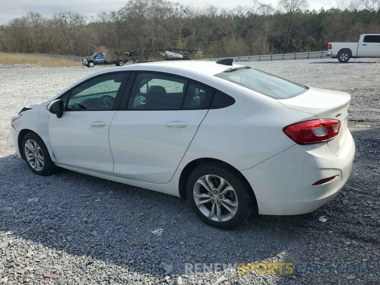 2 Photograph of a damaged car 1G1BC5SM6K7152686 CHEVROLET CRUZE 2019