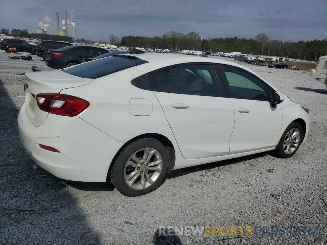 3 Photograph of a damaged car 1G1BC5SM6K7152686 CHEVROLET CRUZE 2019