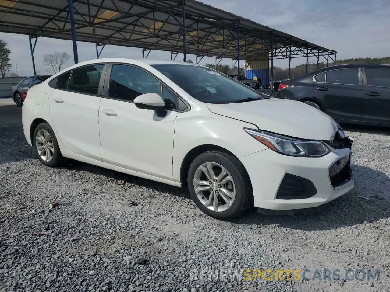 4 Photograph of a damaged car 1G1BC5SM6K7152686 CHEVROLET CRUZE 2019