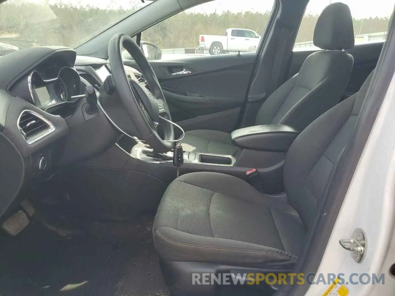 7 Photograph of a damaged car 1G1BC5SM6K7152686 CHEVROLET CRUZE 2019