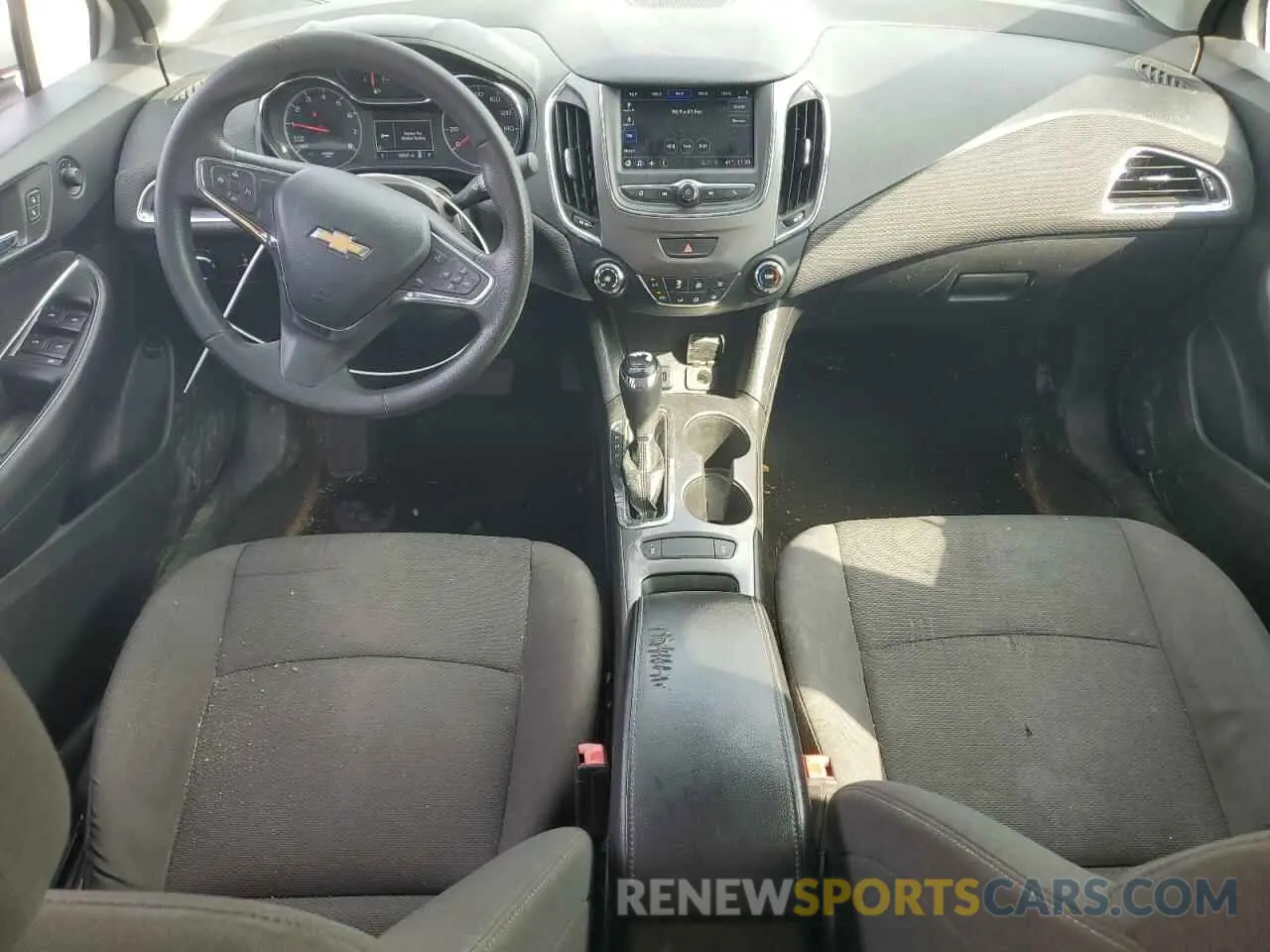 8 Photograph of a damaged car 1G1BC5SM6K7152686 CHEVROLET CRUZE 2019