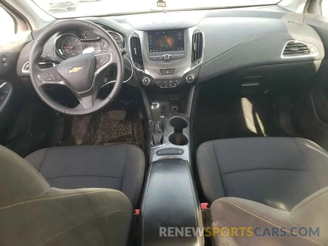 8 Photograph of a damaged car 1G1BC5SM7K7101486 CHEVROLET CRUZE 2019